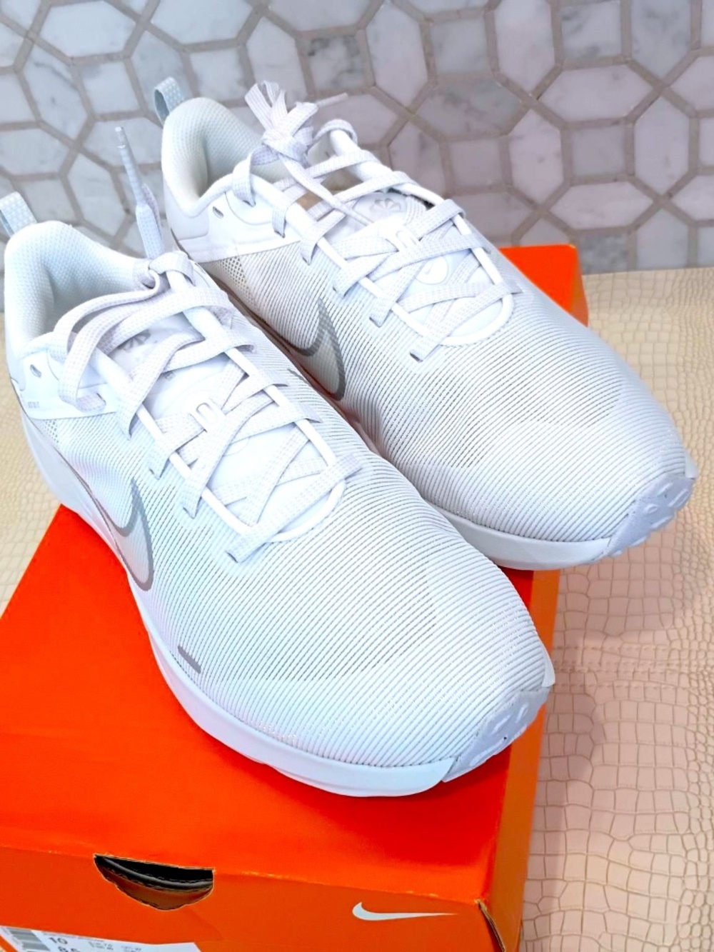 BRAND NEW ADIDAS DOWNSHIFTER 12 WOMEN'S SIZE 10 US WHITE